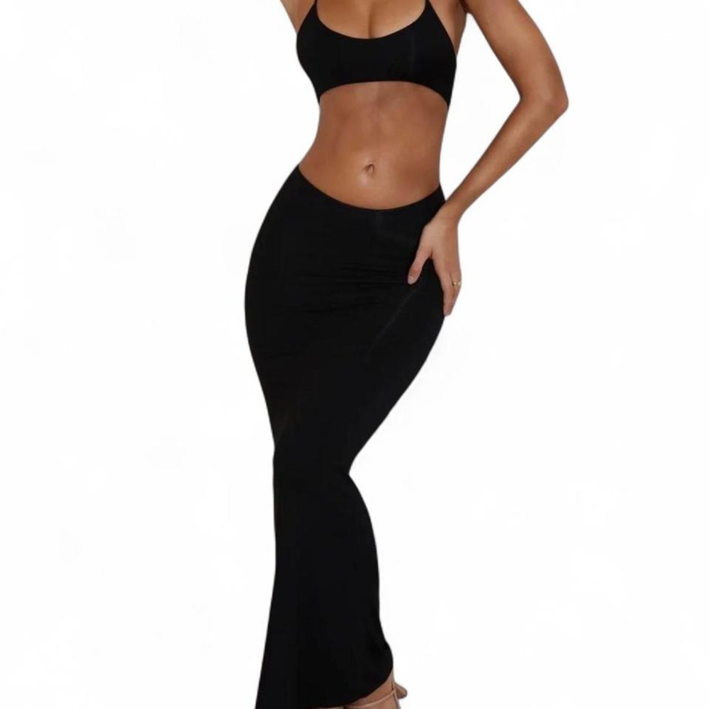 ✨ OH POLLY Flared Hem Cut Out Maxi Dress 🛍️